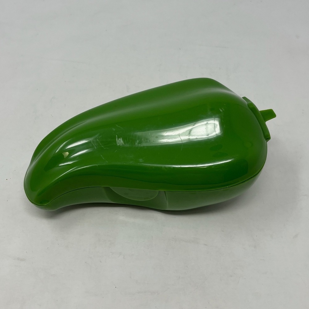 Tupperware Pepper Keeper Number 58168–2 Green